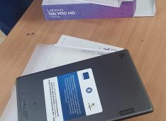 TOȚI elevii din comuna Răchiți primesc tablete, profesorii laptop-uri și școlile sunt dotate cu table inteligente din fonduri europene